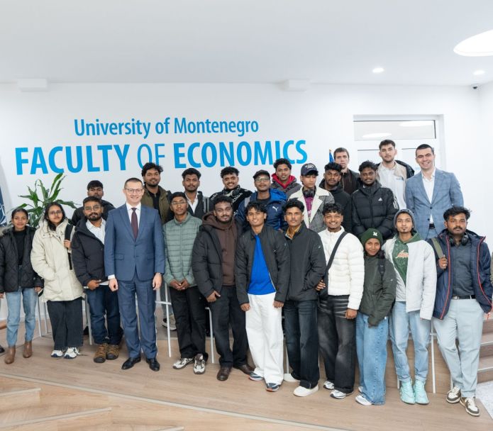 Faculty of Economics Welcomes 21 Students from India to the MONTEB Program